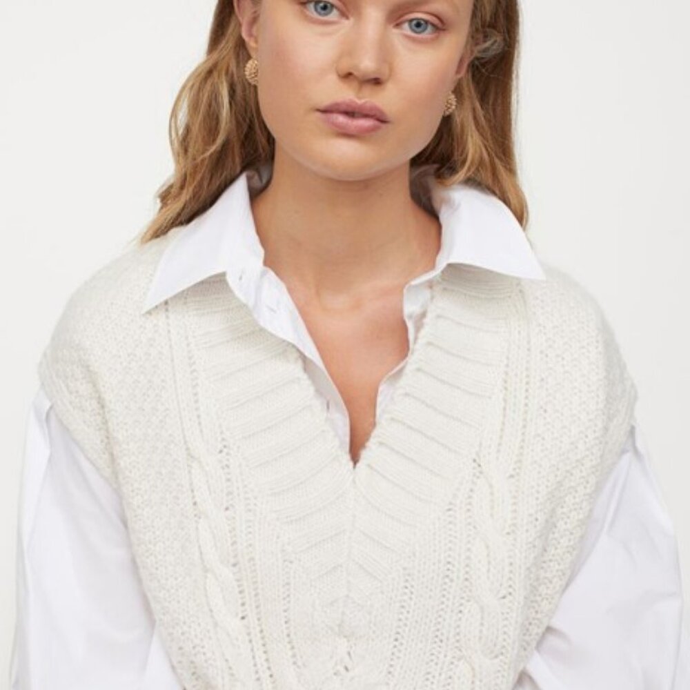H&M White Sweater Vest, Size XL, Excellent Preowned Condition